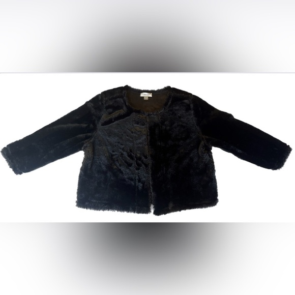 Calvin Klein Faux Fur Cape Women’s Size Large Super Soft Single Hook Closure - Picture 1 of 9